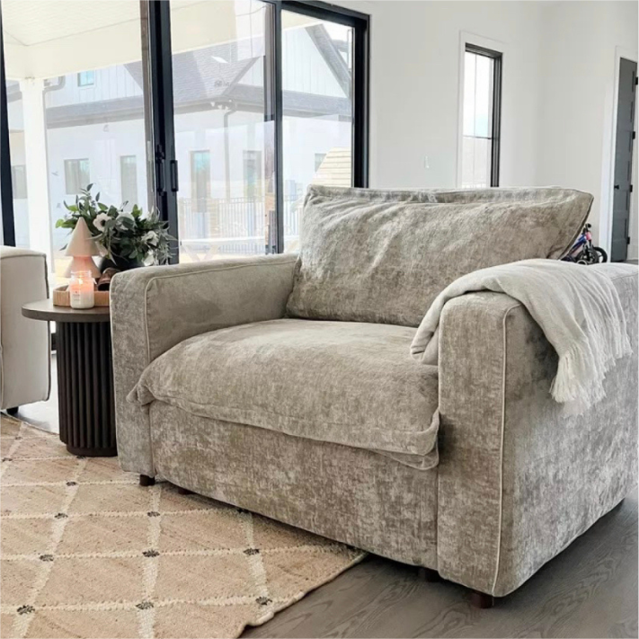 What Is the Difference Between a Recliner and a Lounger?