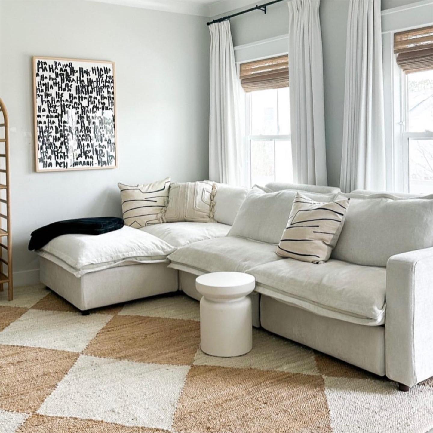 How to Decorate Your Home With an Ottoman